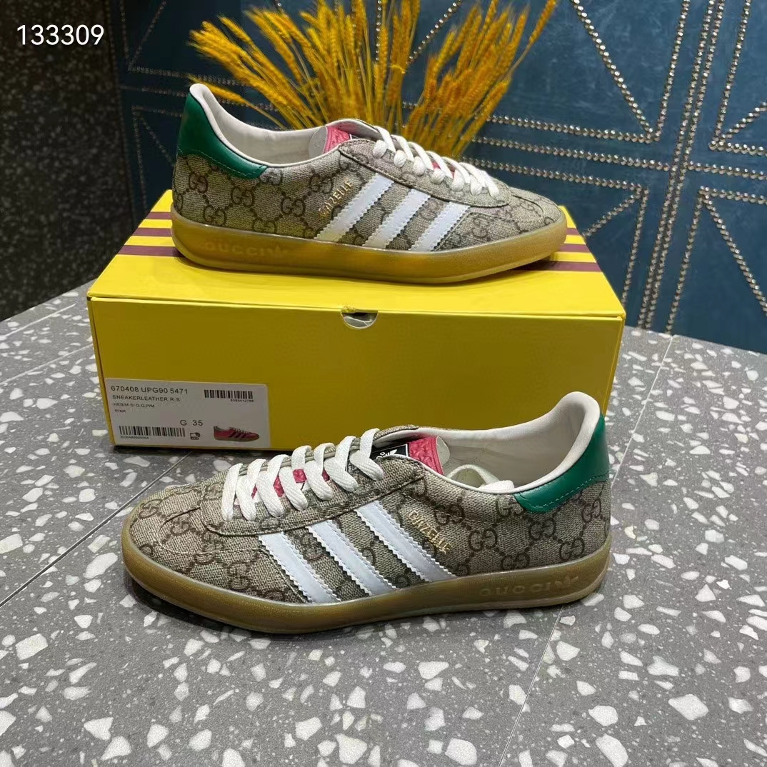 Gucci Unisex Adidas x Gucci Gazelle Sneaker Beige Ebony GG Supreme Canvas Low Heel