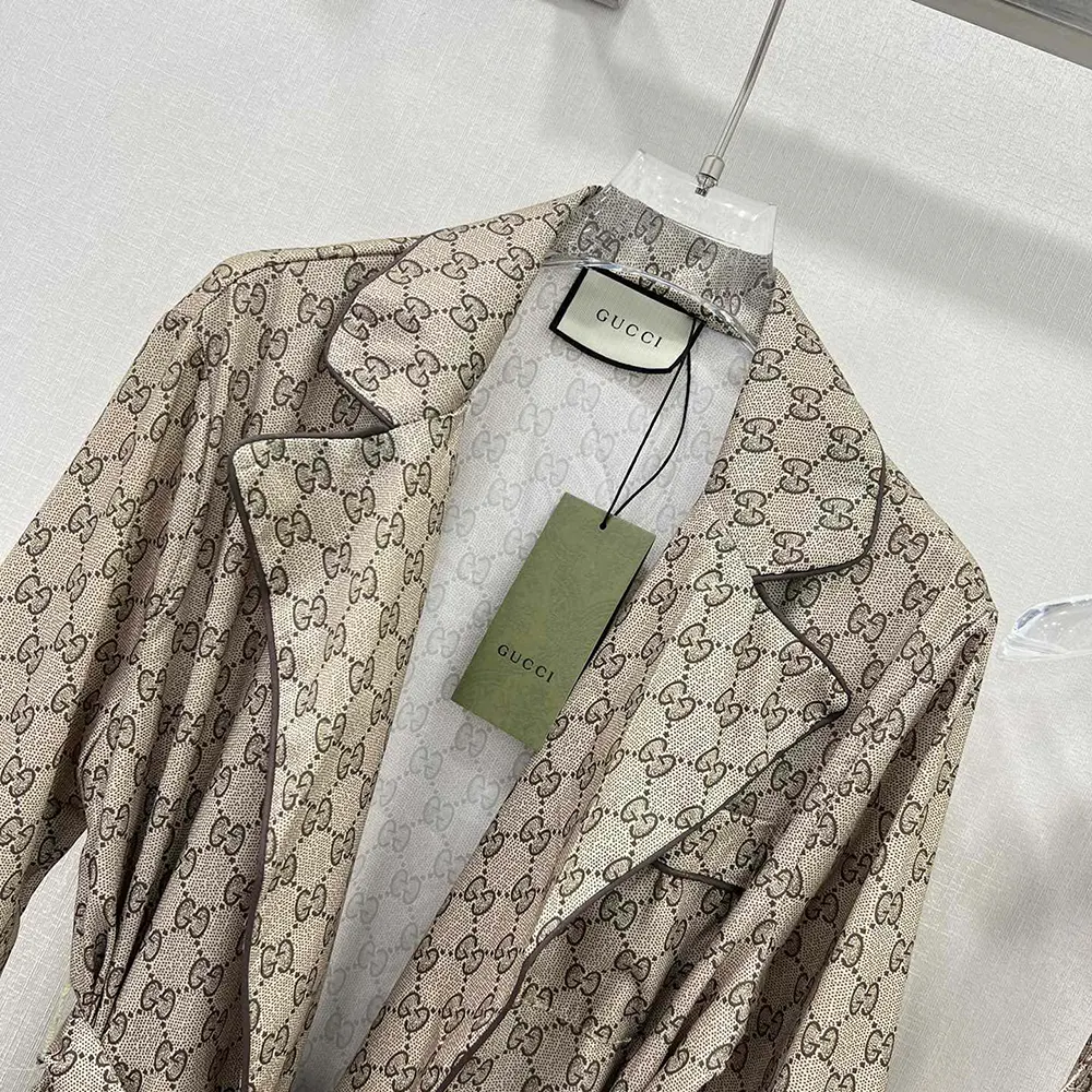 Gucci Women GG Supreme Print Silk Shirt 772399ZANRP2237