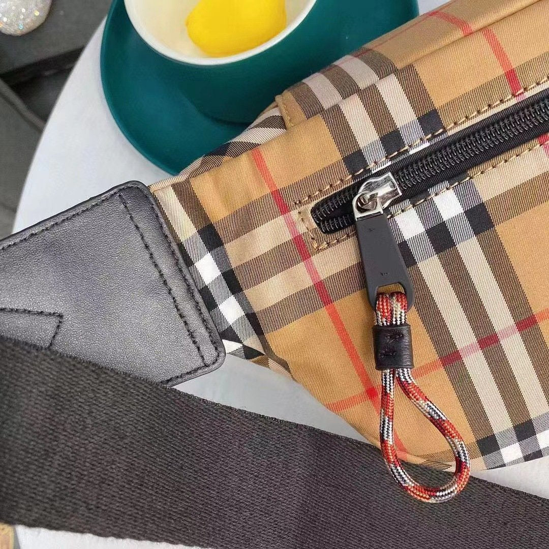 New Fashion And Versatile Classic Waist Bag 1023121803