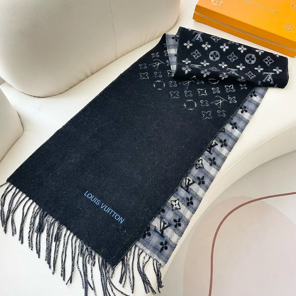 Louis Vuitton Unisex Monogram Gradient Tartan City Scarf M71348