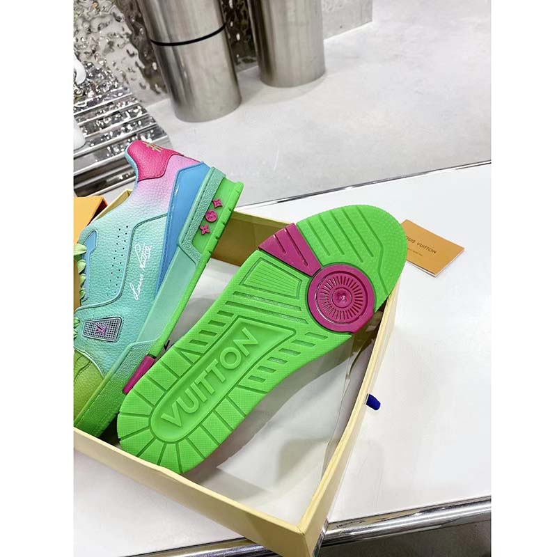 Louis Vuitton LV Unisex Trainer Sneaker Green Grained Calf Leather Rubber Outsole