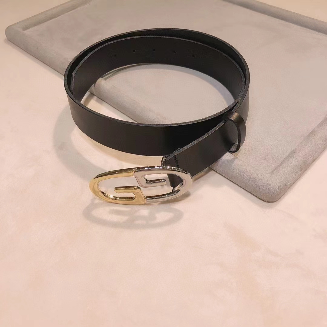 Gucci Unisex Belt Two-Toned Metal GG Buckle Black Leather 3.3 CM Width