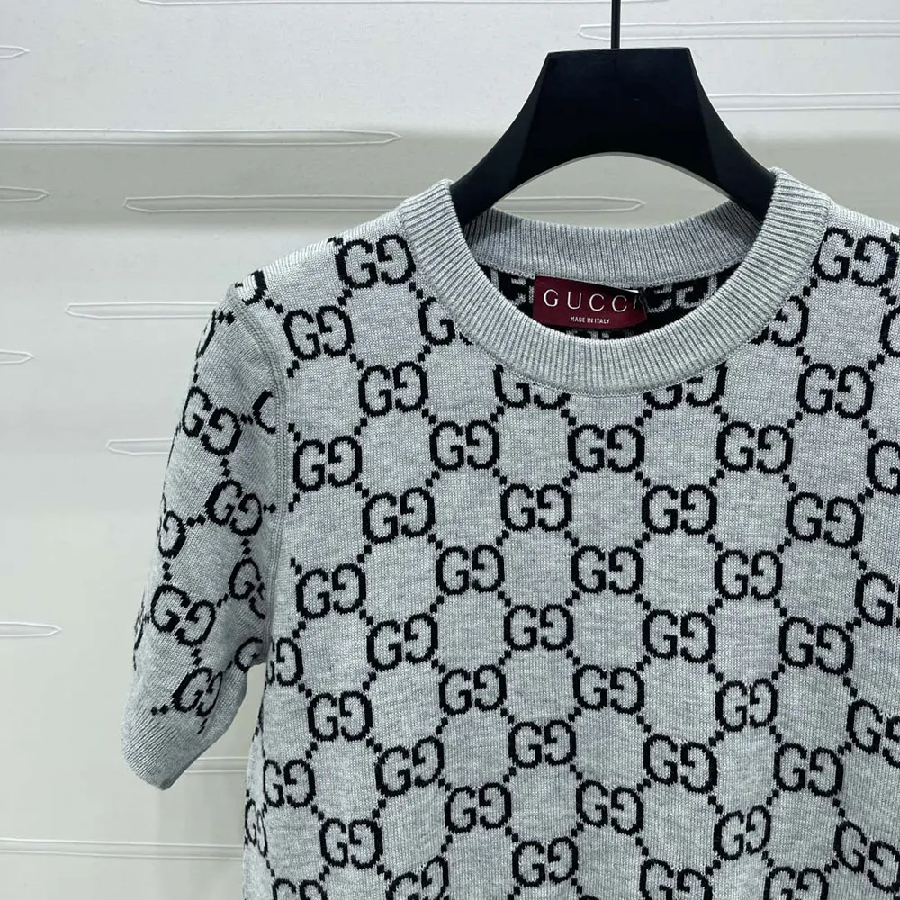 Gucci Women Reversible GG Wool Jacquard Top-Grey 798159XKD8T1045