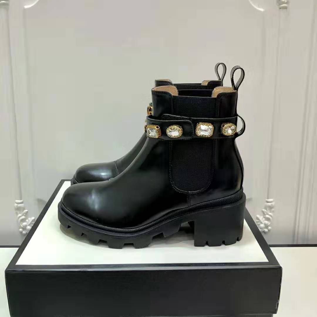 Gucci Women Gucci Leather Ankle Boot with Belt in Black Leather 6 cm Heel