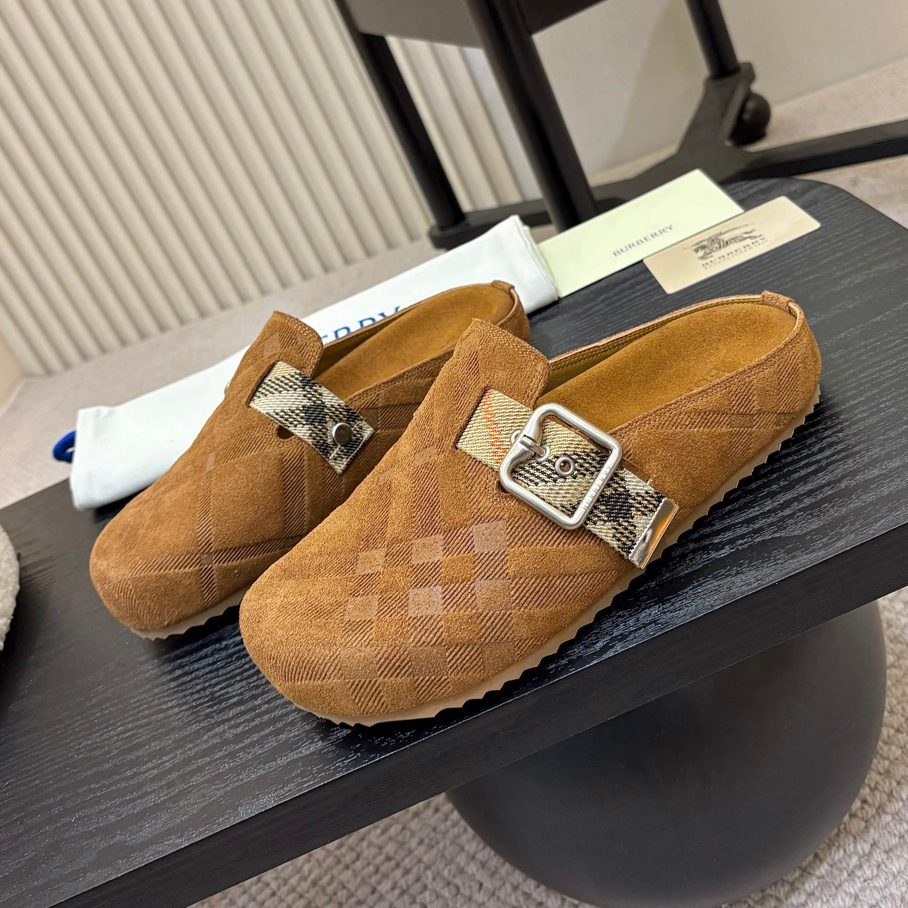 Women Check Suede Urchin Clogs XC0425080503