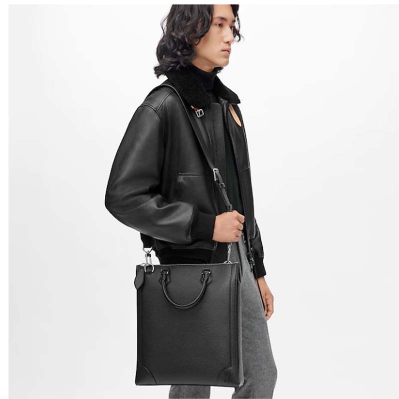 Louis Vuitton LV Unisex Vertical Tote Black Taiga Cowhide Leather Textile Lining