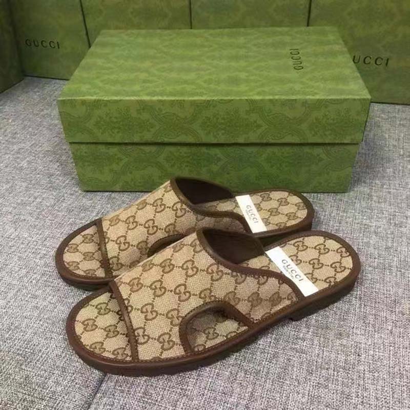 Gucci Unisex GG Supreme Slide Sandal Beige Ebony GG Supreme Canvas