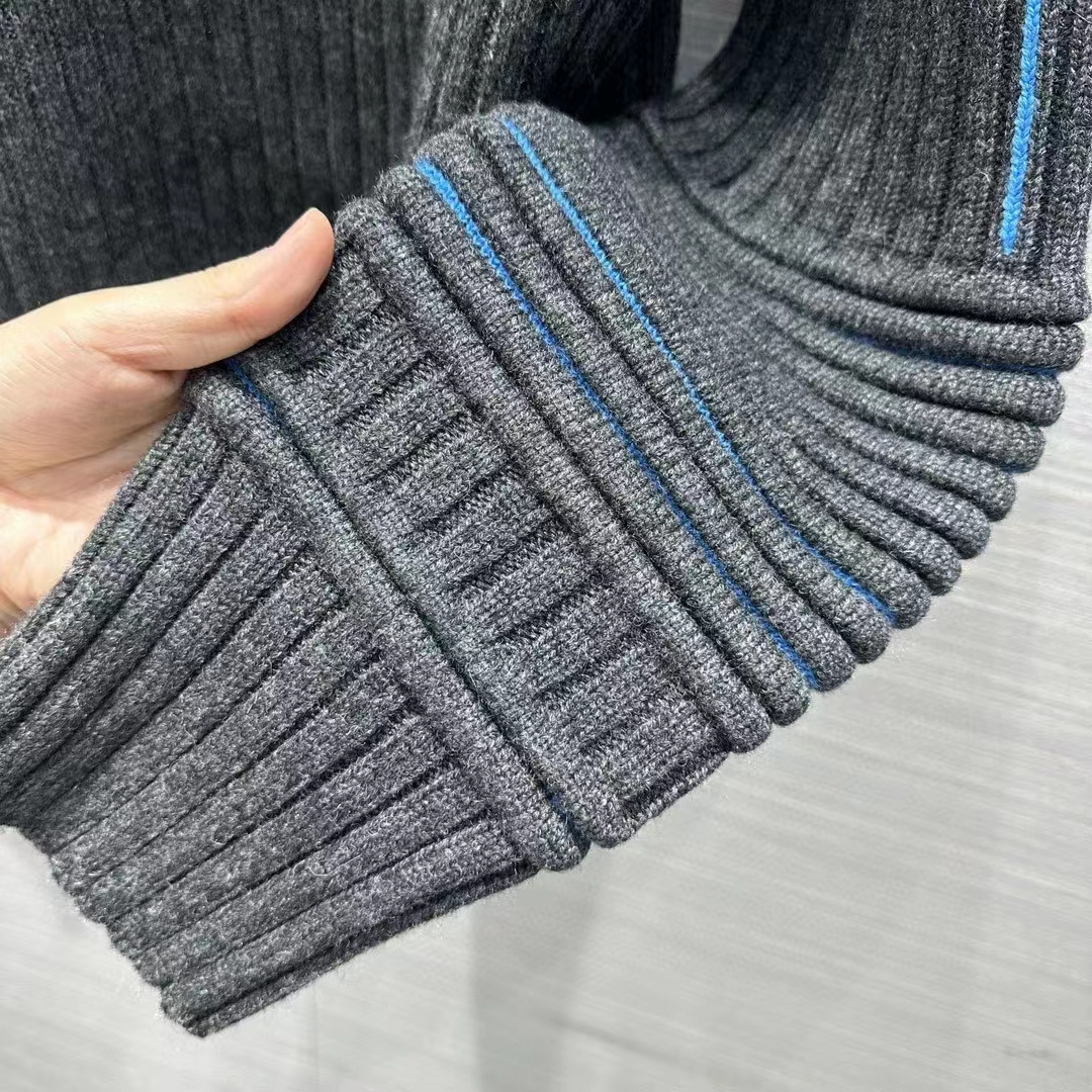 Louis Vuitton Men LV SKI Contrast Accent Cropped Pullover Wool Yack Coal