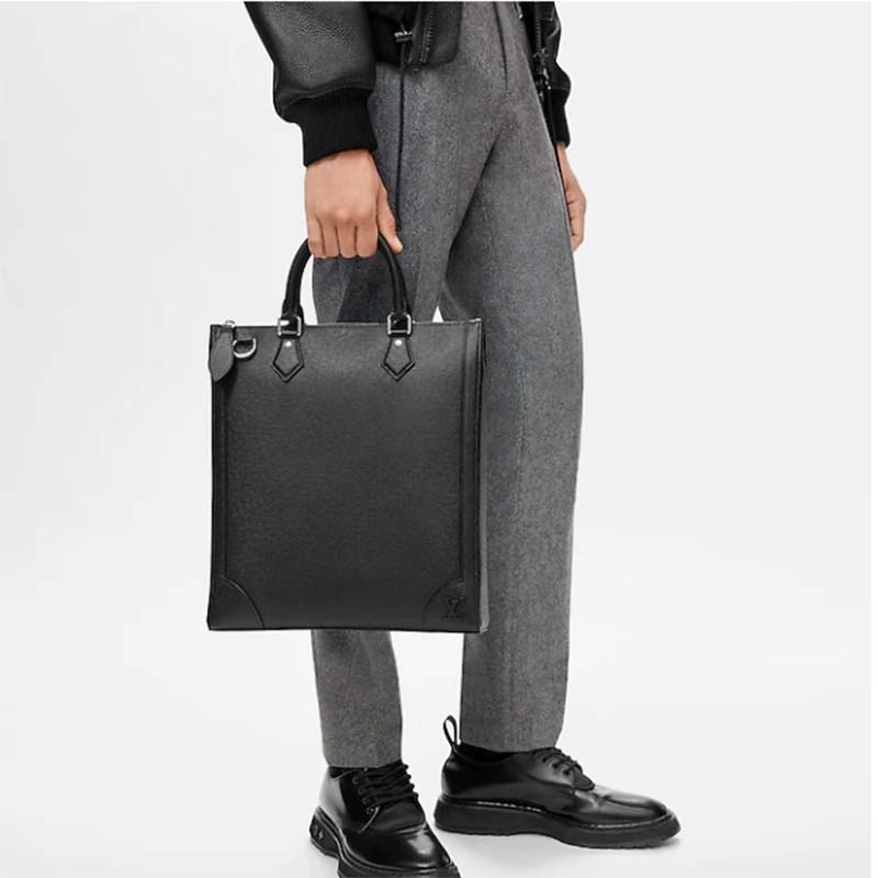 Louis Vuitton LV Unisex Vertical Tote Black Taiga Cowhide Leather Textile Lining