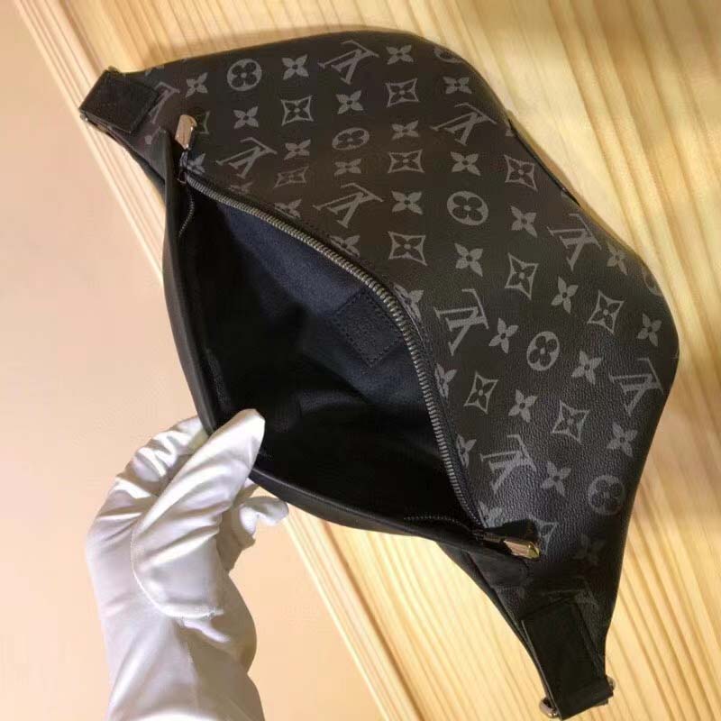Louis Vuitton LV Men Discovery Bumbag PM Grey Monogram Eclipse Canvas