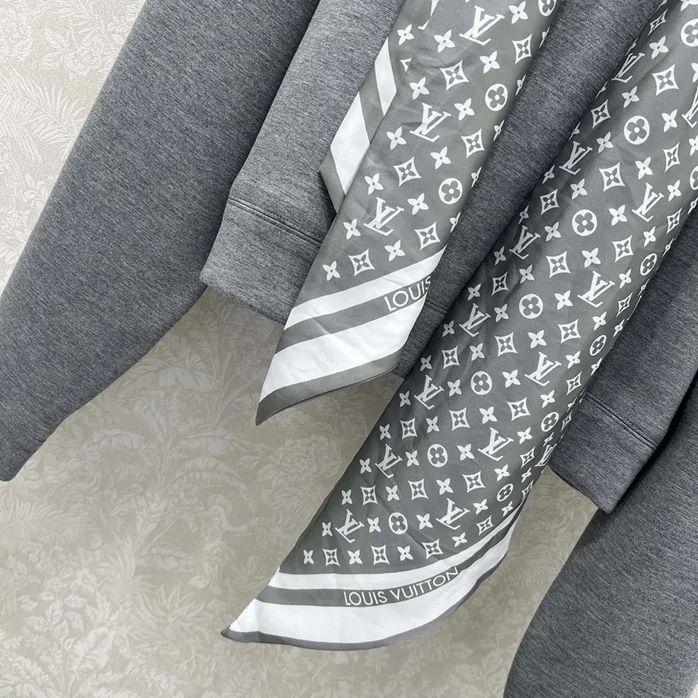 Louis Vuitton Women Cropped Monogram Scarf Hoodie 1AIR63
