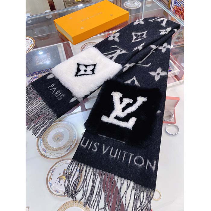 Louis Vuitton LV Unisex Cold Reykjavik Scarf Black Monogram Flowers Cashmere Pockets Mink Fur