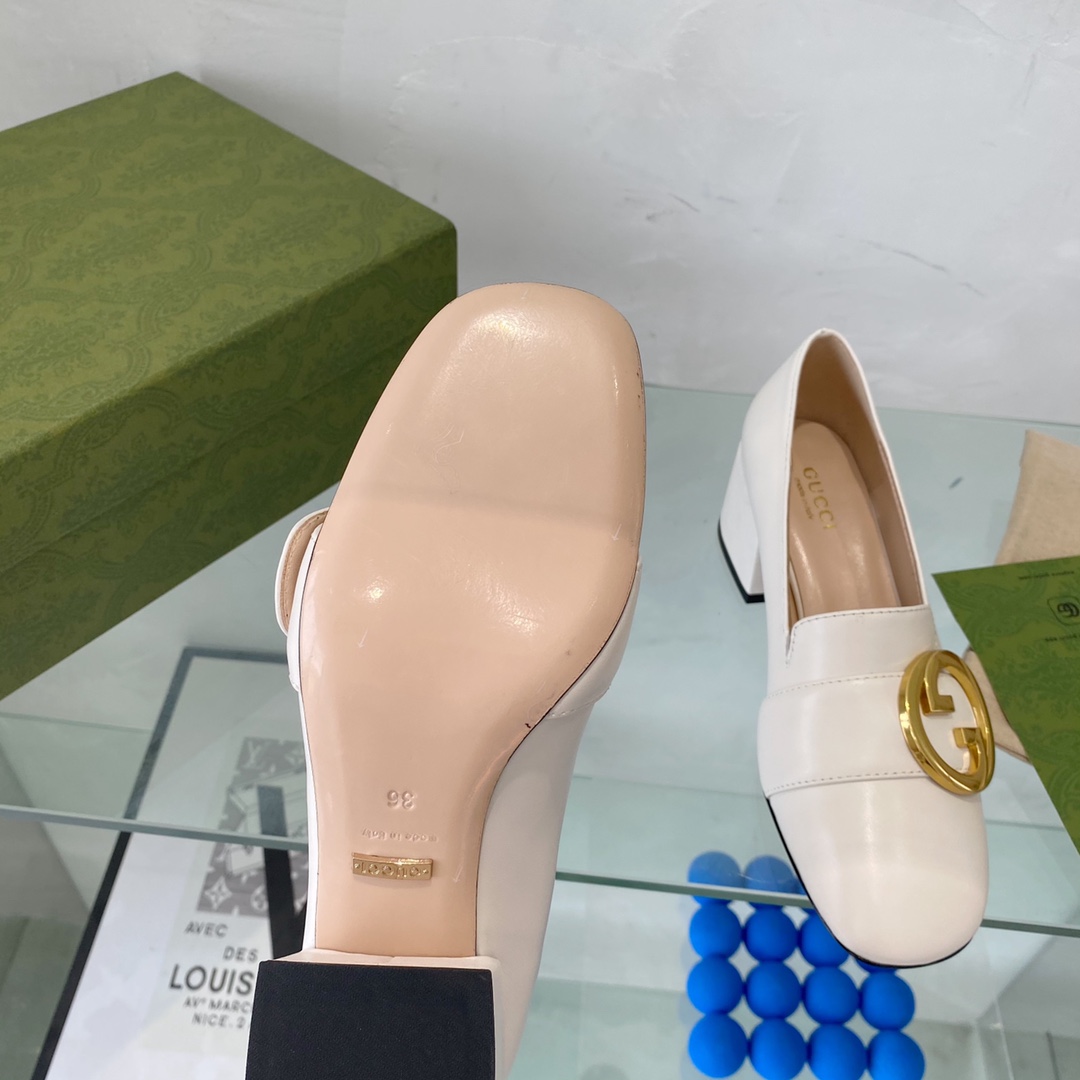 Gucci Women Blonde Mid-Heel Pump White Leather Round Interlocking G