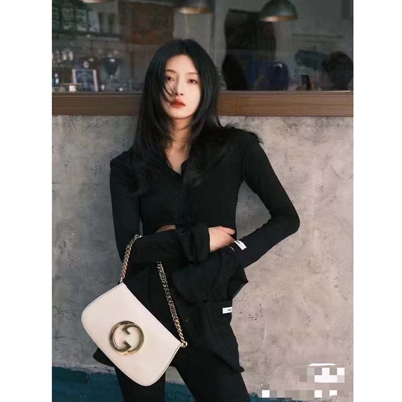 Gucci Women GG Blondie Shoulder Bag White Leather Round Interlocking G