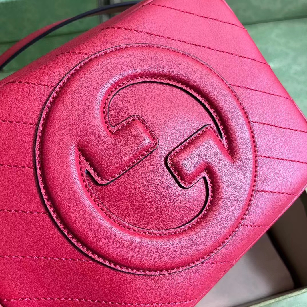 Gucci Women GG Blondie Small Shoulder Bag Red Leather Round Interlocking G
