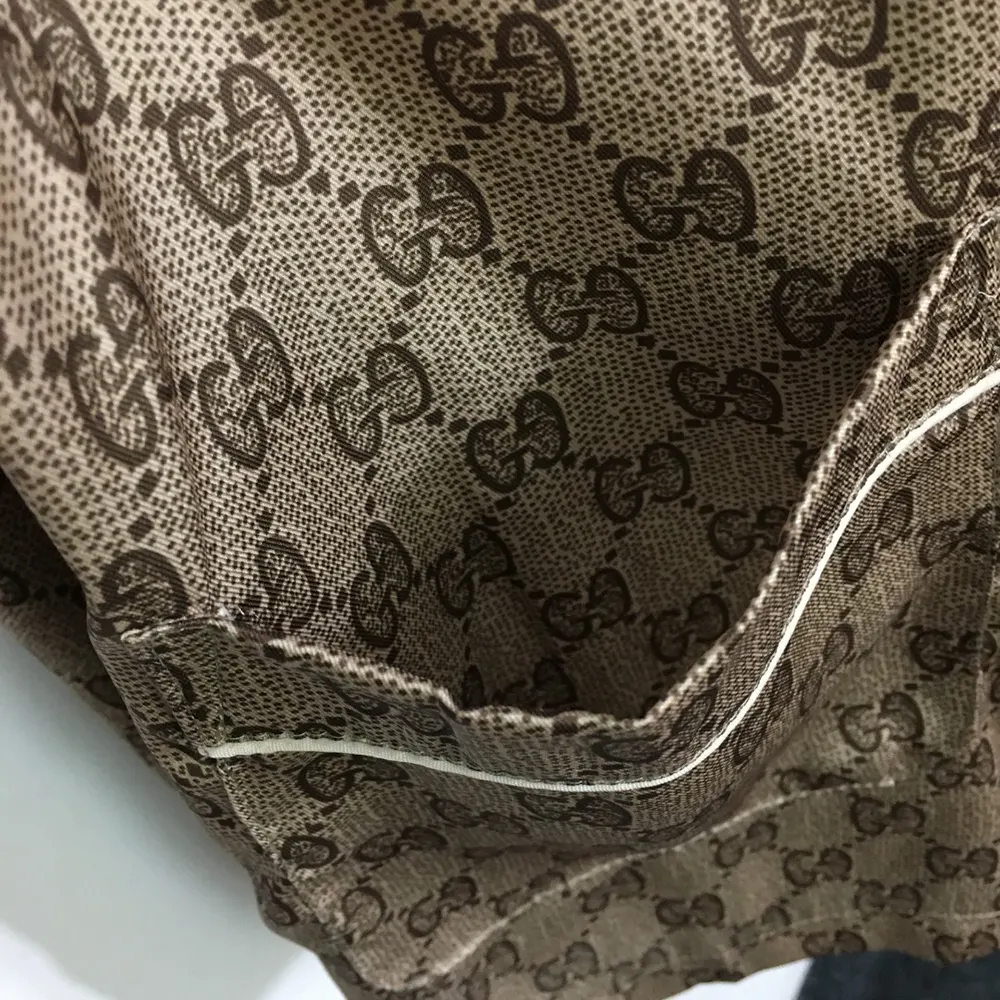 Gucci Women GG Supreme Print Silk Shirt 752917ZANRP2275