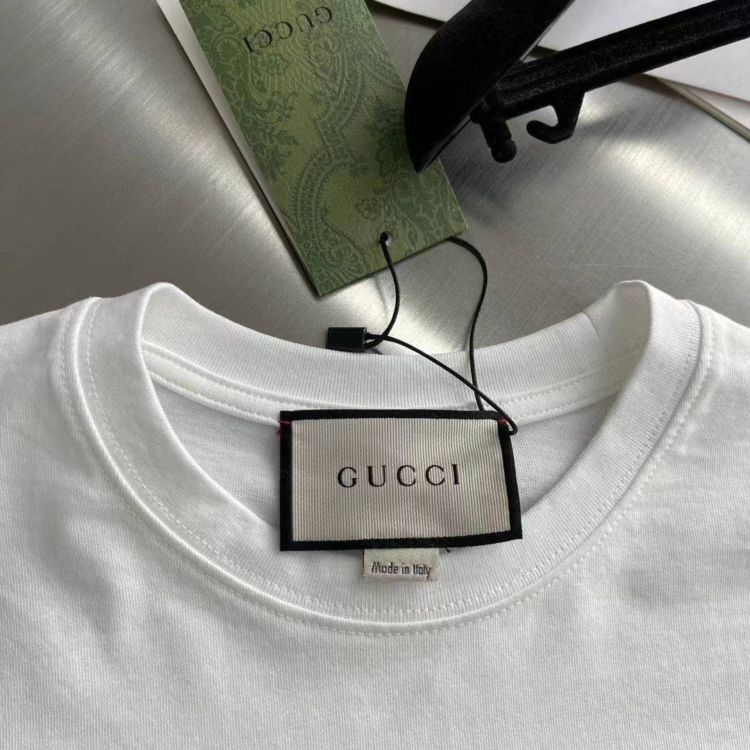 Gucci Men GG Cotton Jersey Interlocking Graffiti T-Shirt Off White Crewneck Dropped Shoulder Short Sleeves