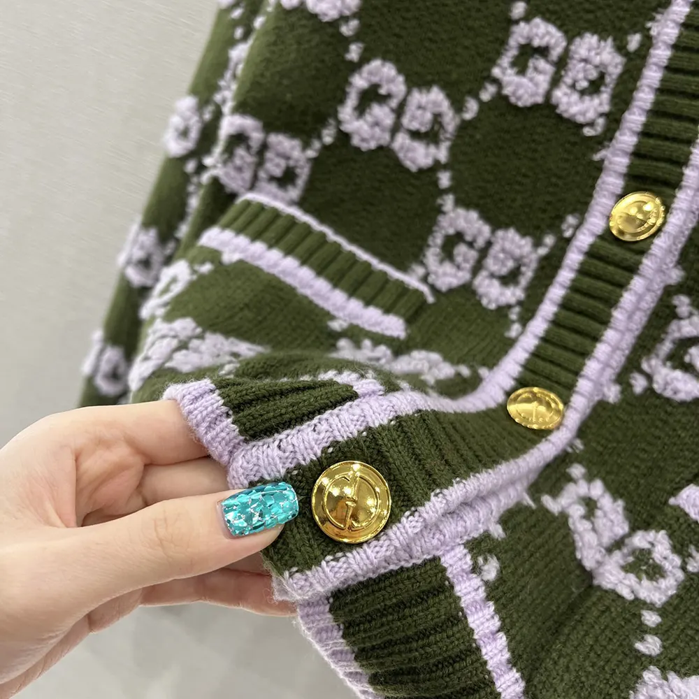 Gucci Women GG Wool Bouclé Jacquard Cardigan ‎713300XKCNA