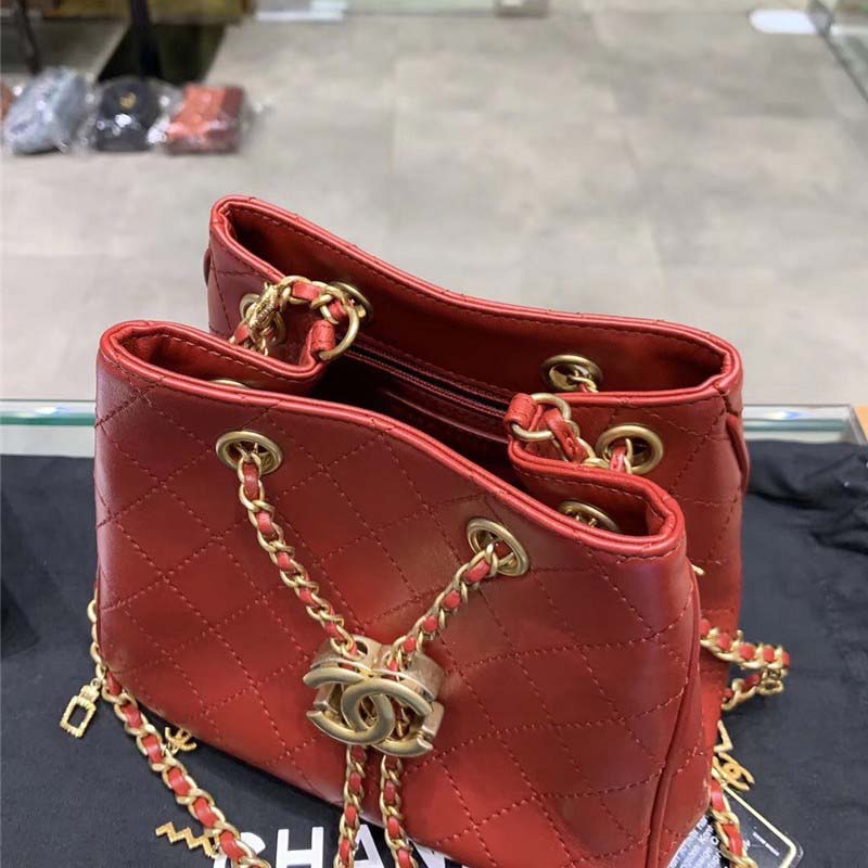 Chanel Women Drawstring Bag in Calfskin Leather-Maroon