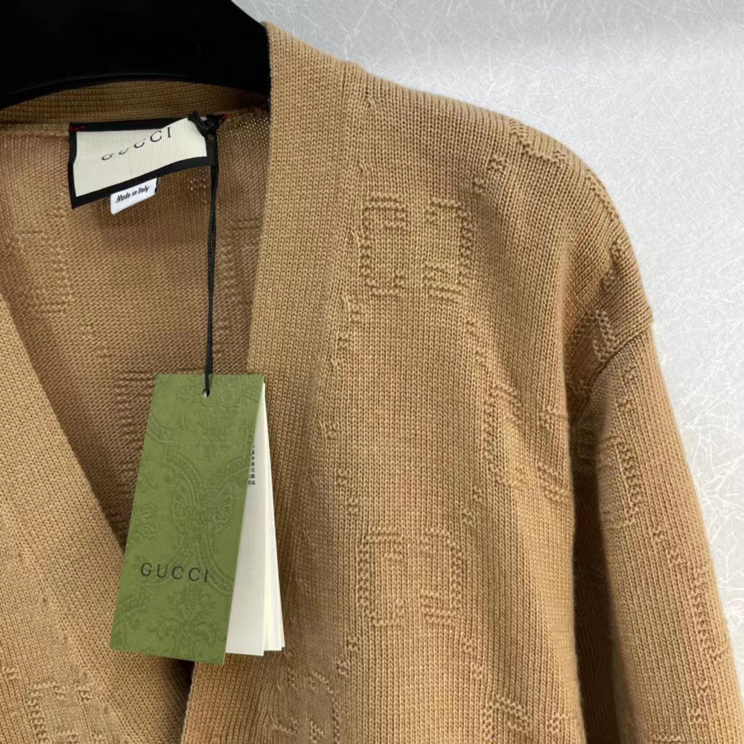 Gucci Women GG Wool Cardigan Beige V-Neck Collar Two Front Pockets