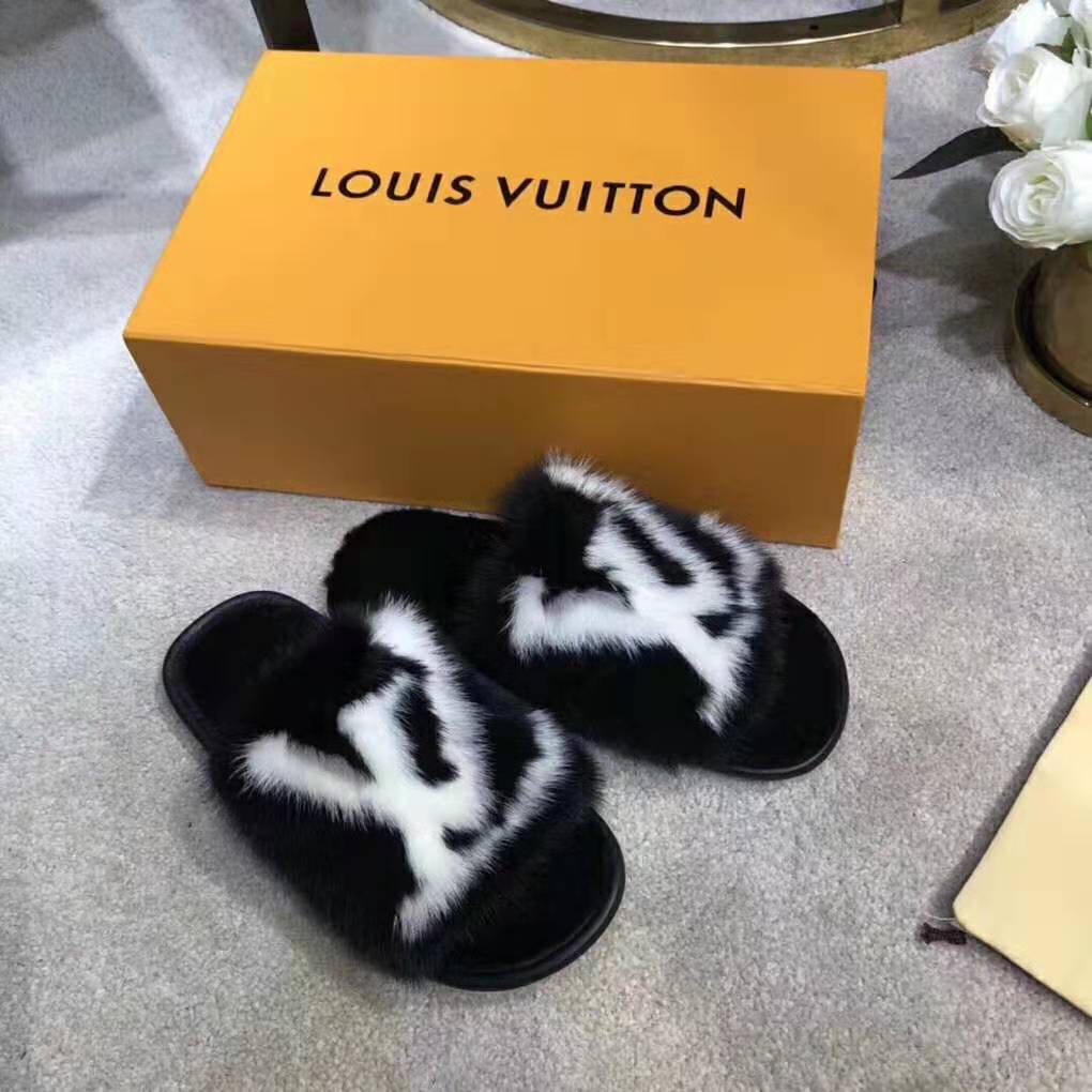 Louis Vuitton LV Women Homey Flat Mule in Mink Fur-Black