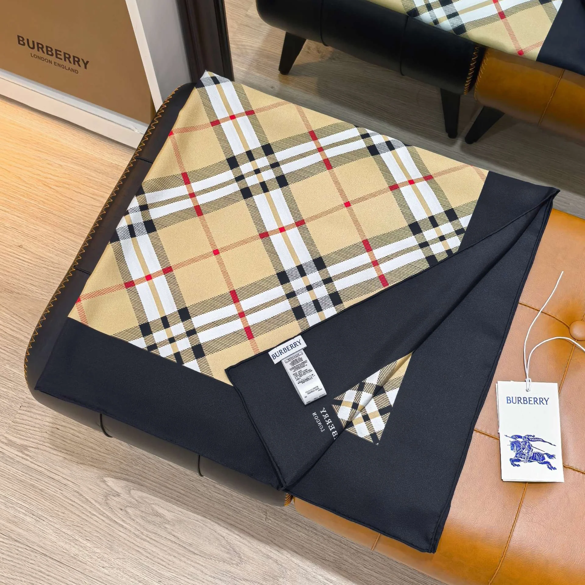 New Classic Plaid Silk Square Scarf 1025051310