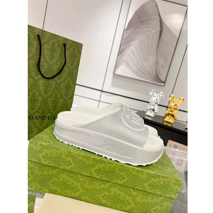 Gucci Unisex GG Interlocking G Slide Sandal Metallic Silver Rubber Low 4.3 CM Heel