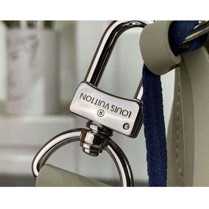 Louis Vuitton LV Unisex Takeoff Messenger Sage Cowhide Leather Textile Lining