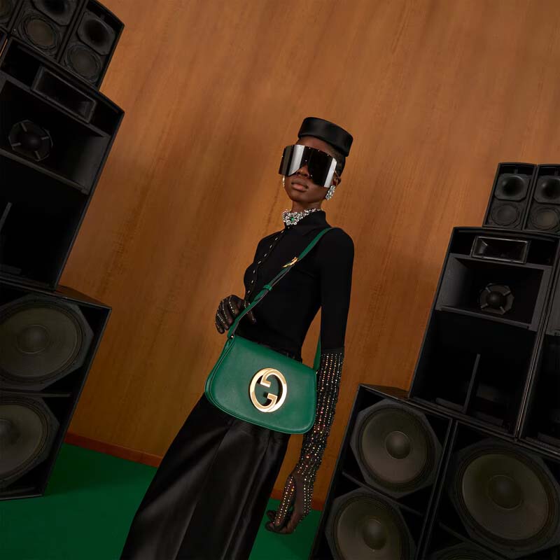 Gucci Women GG Blondie Shoulder Bag Emerald Green Leather Round Interlocking G