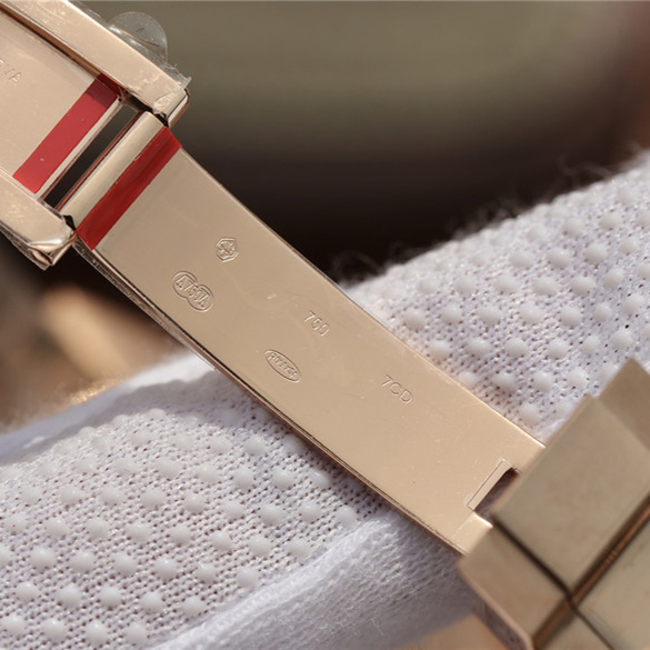 Rolex Daytona Rainbow Rose Gold Black Dial 40mm