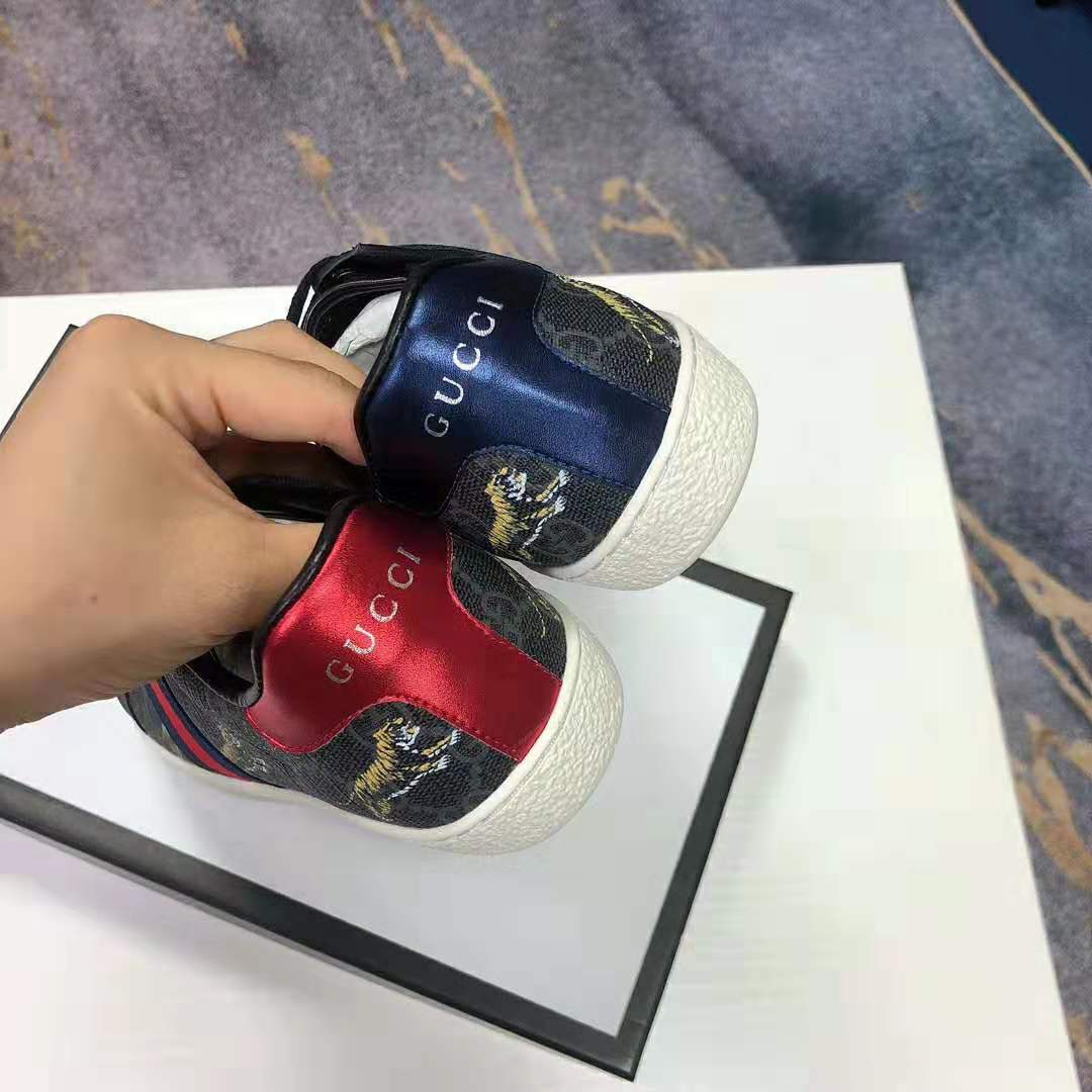 Gucci Men’s Ace GG Supreme Tigers Sneaker 2.54 cm Heel-Grey