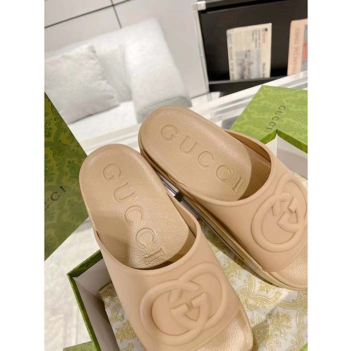 Gucci Unisex Interlocking G Slide Sandal Brown GG Rubber Low 4.3 CM Heel