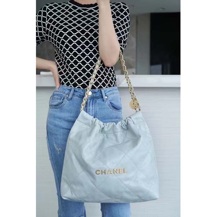 Chanel Women CC 22 Handbag Shiny Calfskin & Gold-Tone Metal Light Blue