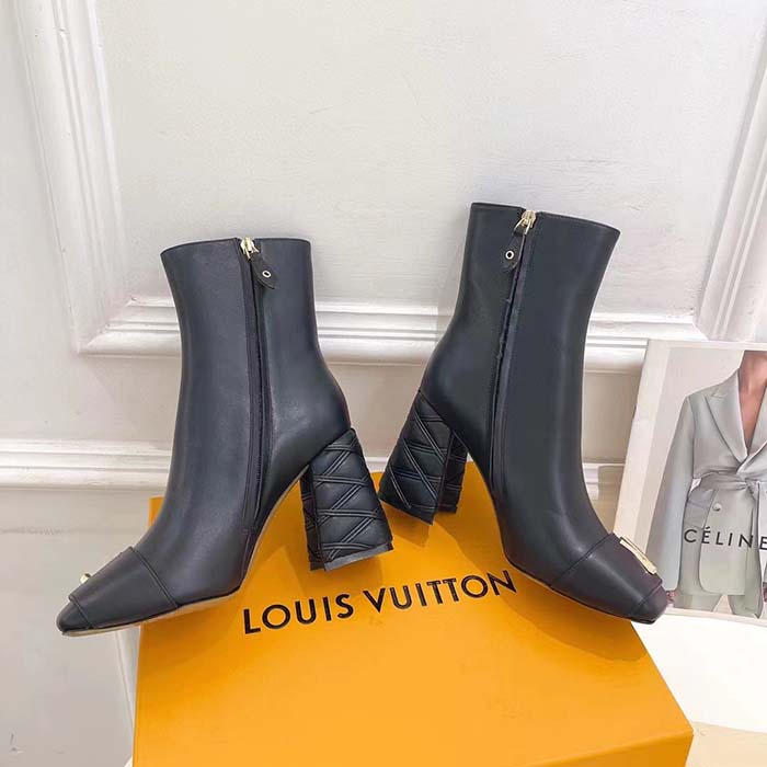 Louis Vuitton LV Women Shake Ankle Boot Black Lambskin Side Zip Leather Outsole