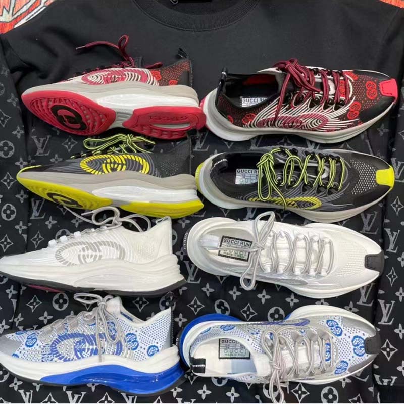 Gucci Unisex Run Sneaker Black Technical Knit Fabric Interlocking G Rubber