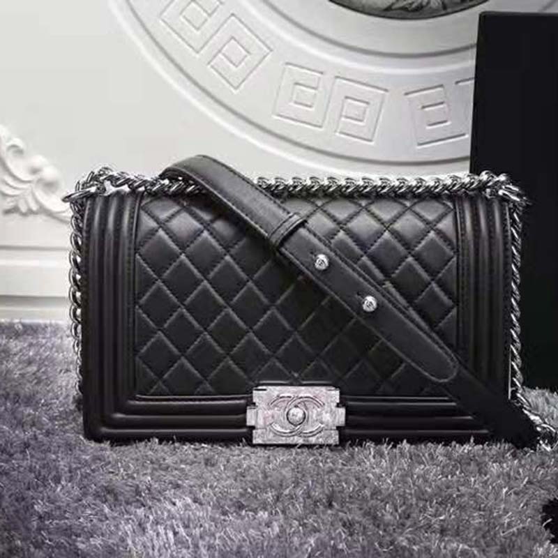 Chanel Women Boy Chanel Handbag in Calfskin Leather-Black