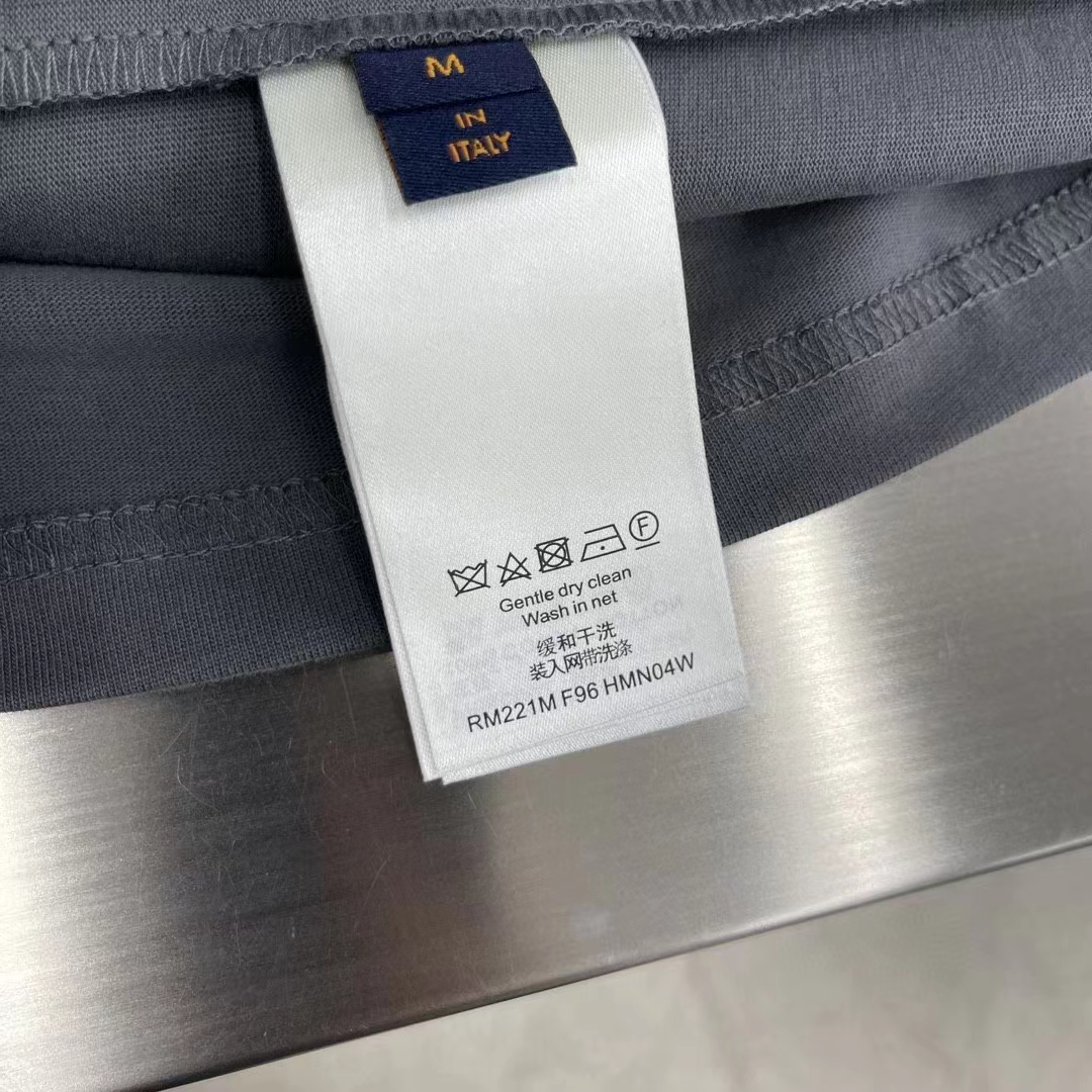 Louis Vuitton Women LV SKI Monogram Gradient Cotton T-Shirt Regular Fit Ribbed Neck Volcanic Ash