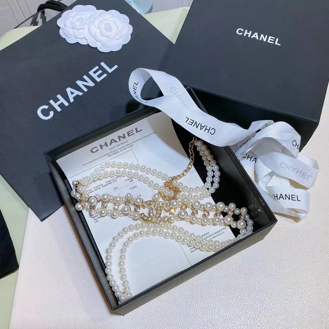 Chanel Women CC Chain Belt Gold Metal Resin Glass Pearls Strass Pearly White Crystal
