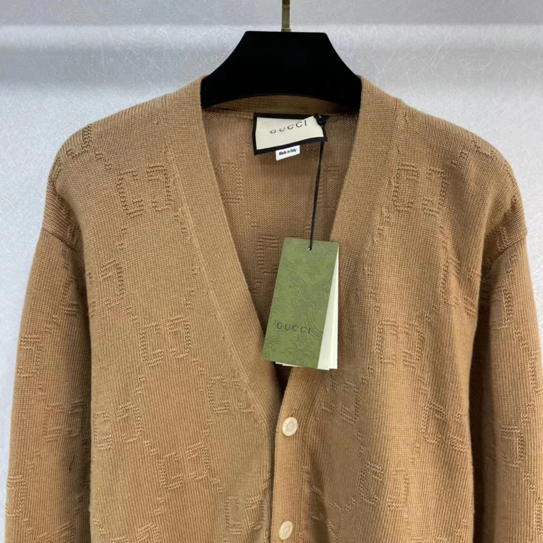Gucci Women GG Wool Cardigan Beige V-Neck Collar Two Front Pockets