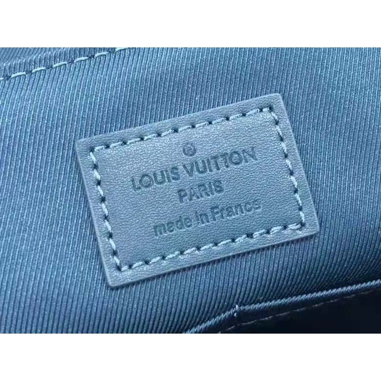 Louis Vuitton LV Unisex New Messenger Blue Aerogram Cowhide Leather Textile Lining