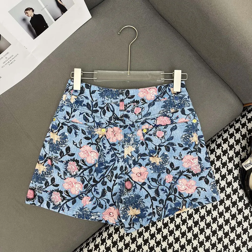 Louis Vuitton Women Floral Vine Shorts 1AHI78