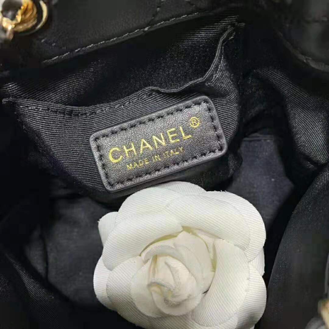 Chanel Women Small Drawstring Bag in Calfskin Leather-Black