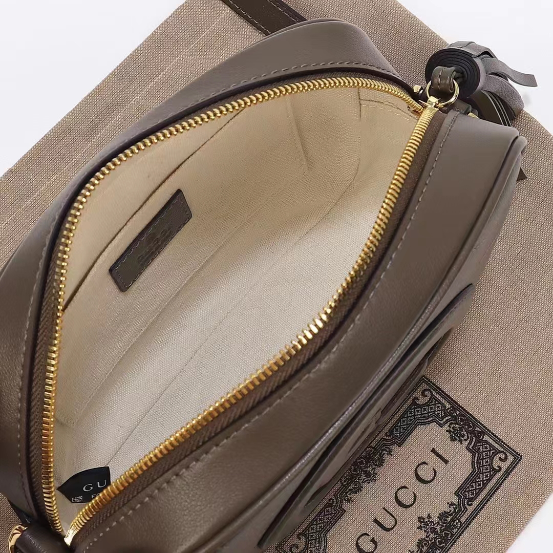 Gucci Women GG Blondie Small Shoulder Bag Brown Leather Zipper Closure