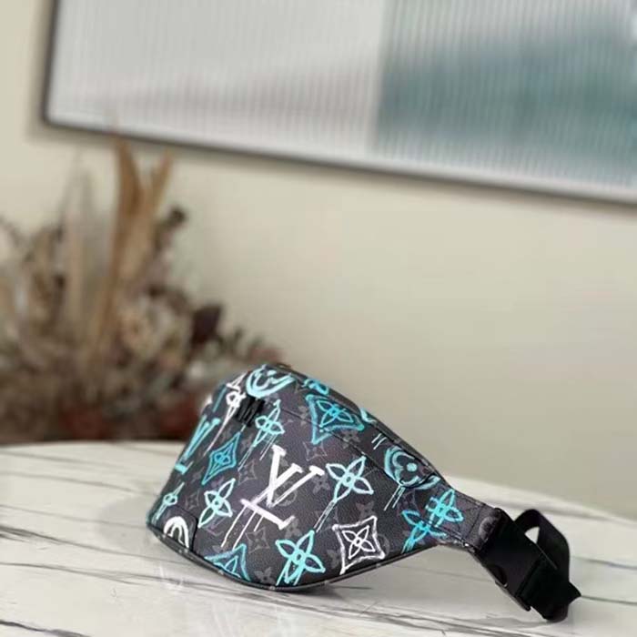 Louis Vuitton LV Unisex Discovery Bumbag Graffiti Green Monogram Coated Canvas Cowhide