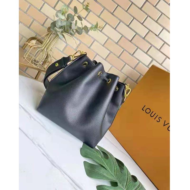 Louis Vuitton Unisex Lockme Bucket Bag Black Grained Calf Leather