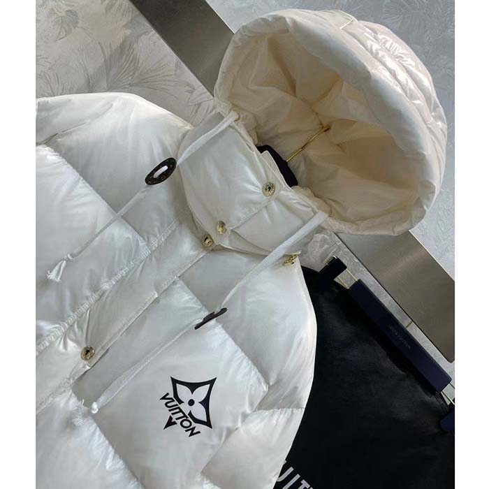Louis Vuitton Women LV SKI Glossy Nylon Puffer Jacket Polyamide White