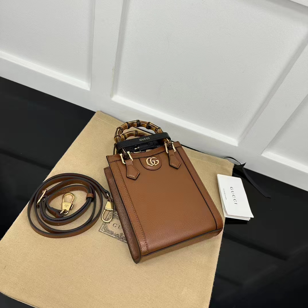 Gucci GG Women Gucci Diana Mini Tote Bag Double G Cuir Leather