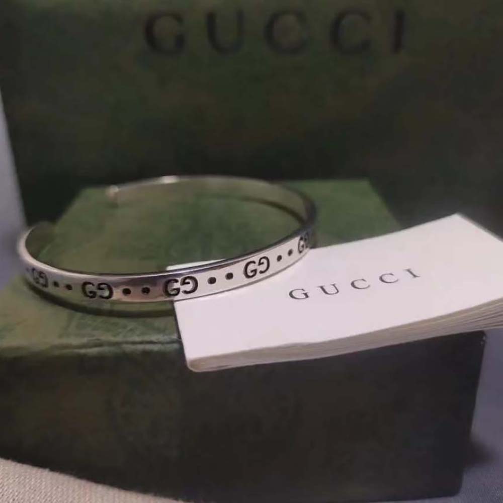 Gucci Unisex Icon 18k Bracelet 434524 J8502 9000
