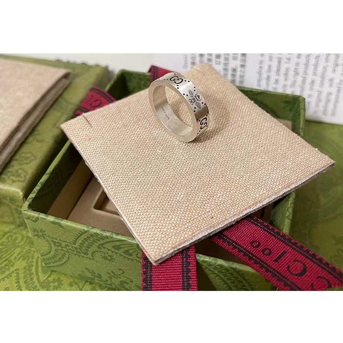 Gucci Unisex GG Bee Engraved Ring 925 Sterling Silver Aged Silver-Toned Hardware