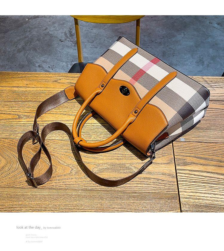 New Fashion Large Capacity Plaid Tote Bag 1024042914